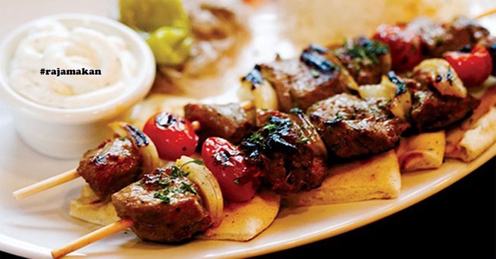 Tips-Memilih-Makanan-Halal-Saat-Travelling-ke-Luar-Negeri